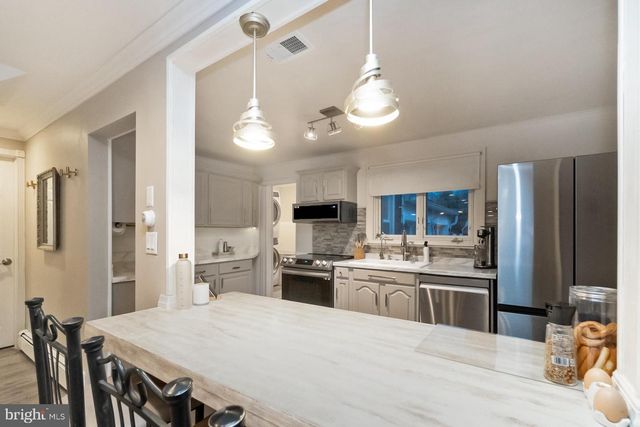 4108 OAKLAND RD, Bethlehem, PA 18020