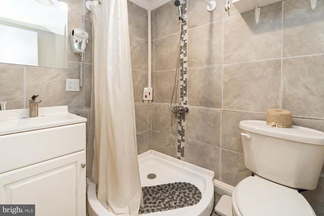 4108 OAKLAND RD, Bethlehem, PA 18020