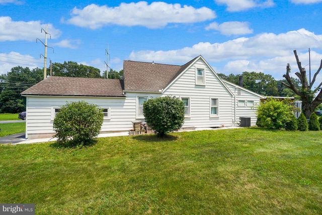 4108 OAKLAND RD, Bethlehem, PA 18020