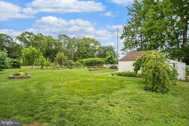 4108 OAKLAND RD, Bethlehem, PA 18020