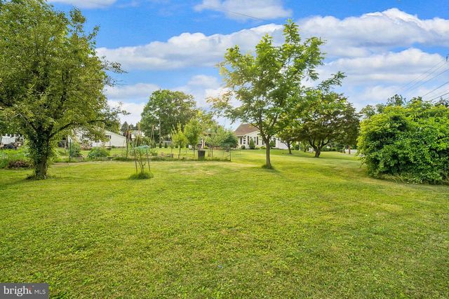 4108 OAKLAND RD, Bethlehem, PA 18020