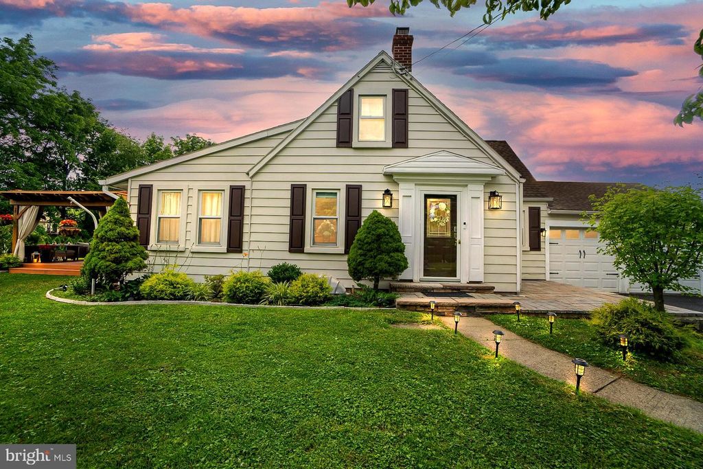 4108 OAKLAND RD, Bethlehem, PA 18020