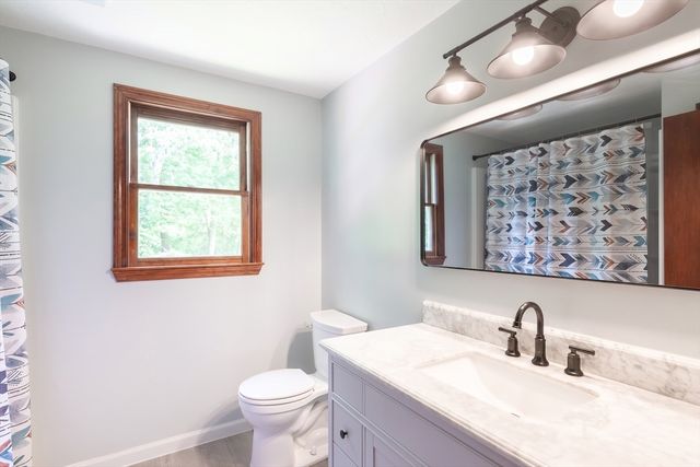 15 Thatcher Sq, Brockton, MA 02302