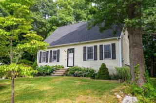 15 Thatcher Sq, Brockton, MA 02302