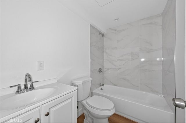 132 W 74th Street, Los Angeles, CA 90003