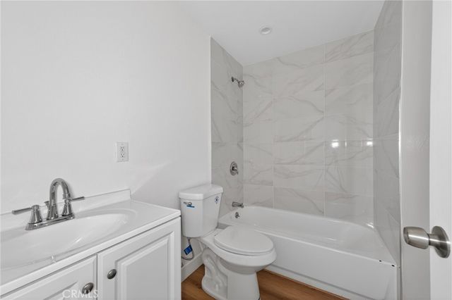 132 W 74th Street, Los Angeles, CA 90003