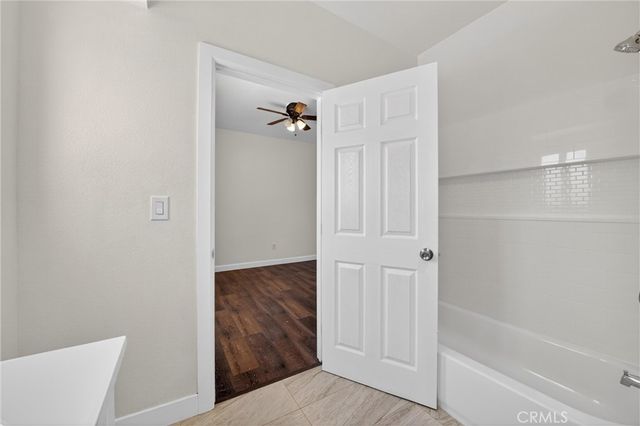 132 W 74th Street, Los Angeles, CA 90003