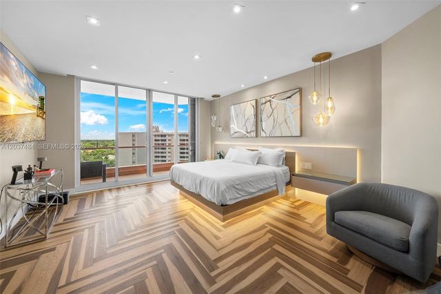 60 Edgewater Dr 11F, Coral Gables, FL 33133