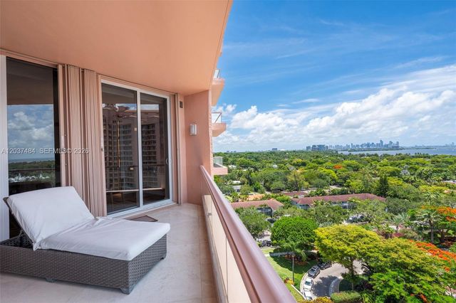 60 Edgewater Dr 11F, Coral Gables, FL 33133