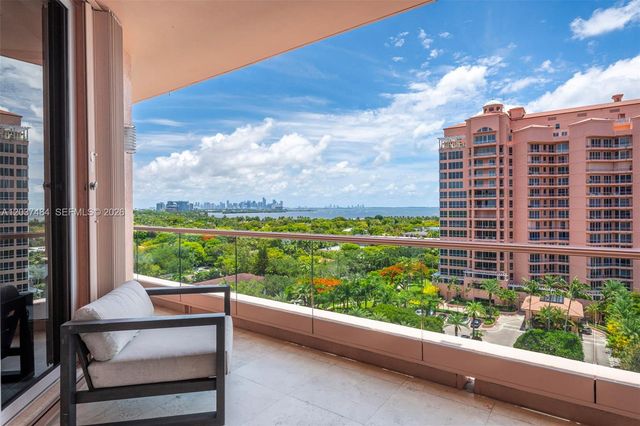 60 Edgewater Dr 11F, Coral Gables, FL 33133
