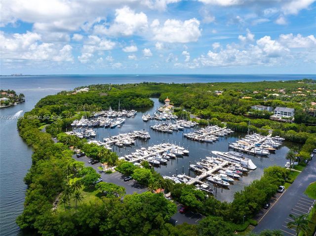 60 Edgewater Dr 11F, Coral Gables, FL 33133