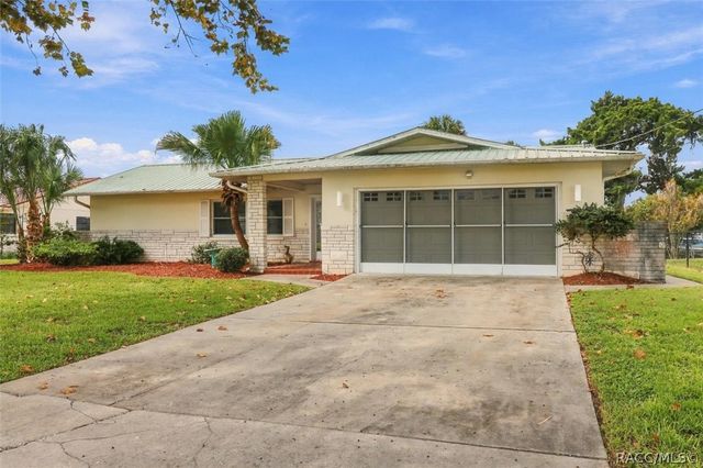 3840 N Calusa Point, Crystal River, FL 34428