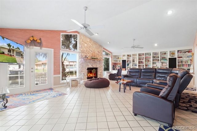 3840 N Calusa Point, Crystal River, FL 34428