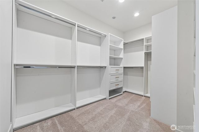 719 95th Avenue NE, Bellevue, WA 98004