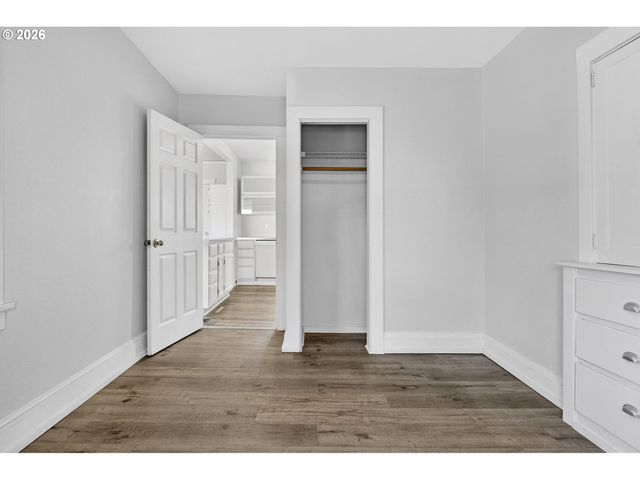 134 S 3RD St, St Helens, OR 97051