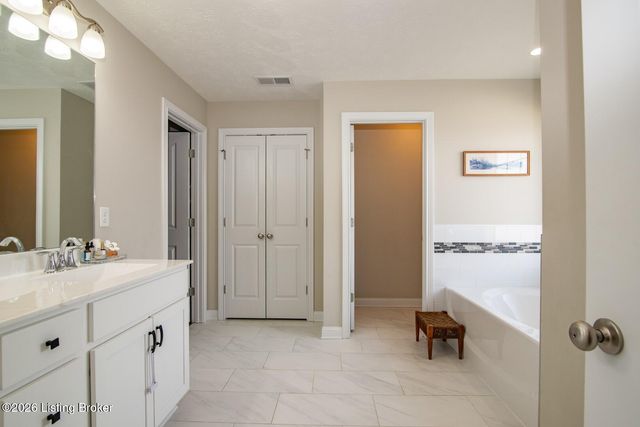 151 Mount Moriah Blvd, Rineyville, KY 40162