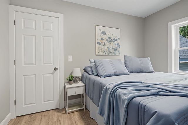 85 Middle St, Fairhaven, MA 02719