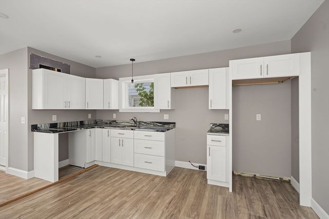 85 Middle St, Fairhaven, MA 02719