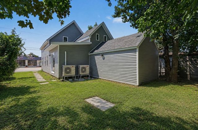 85 Middle St, Fairhaven, MA 02719