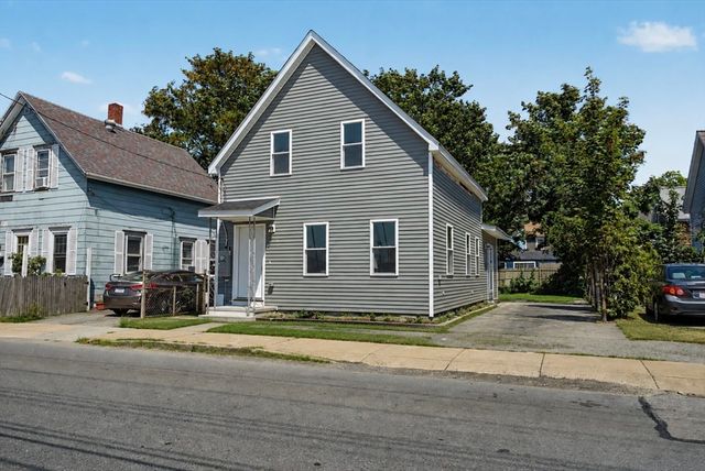 85 Middle St, Fairhaven, MA 02719