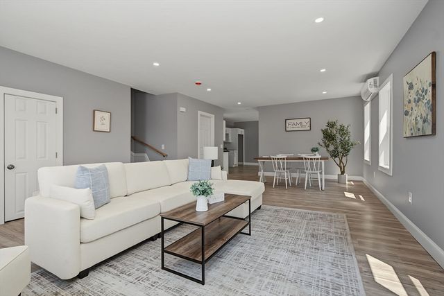 85 Middle St, Fairhaven, MA 02719