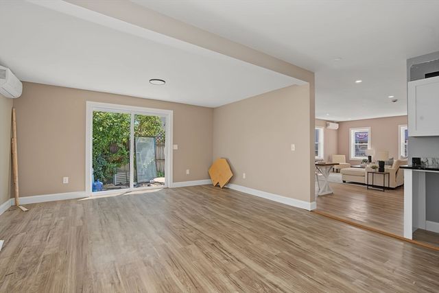 85 Middle St, Fairhaven, MA 02719