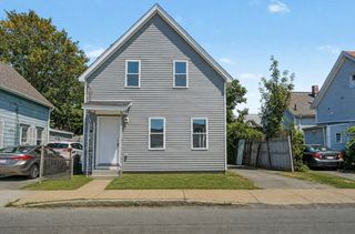 85 Middle St, Fairhaven, MA 02719