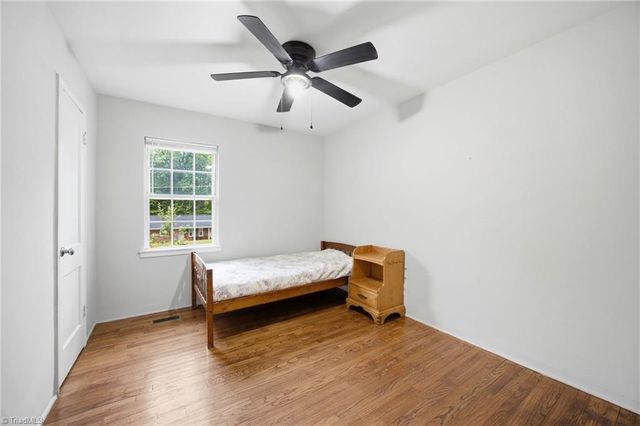 135 Pasadena Drive, Winston-salem, NC 27127