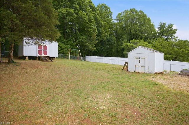 135 Pasadena Drive, Winston-salem, NC 27127