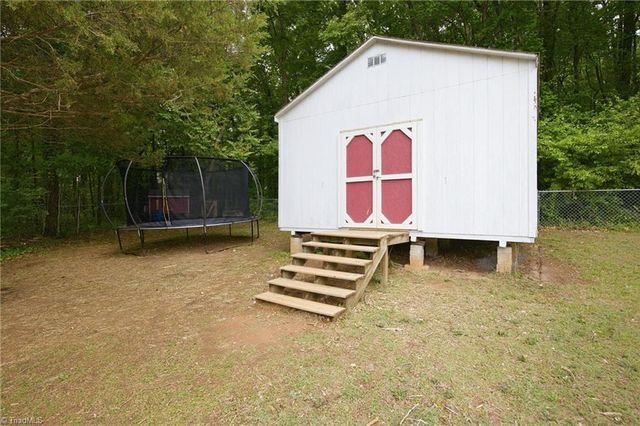 135 Pasadena Drive, Winston-salem, NC 27127