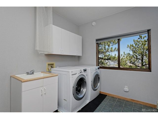 848 Golden Point Dr, Golden, CO 80401