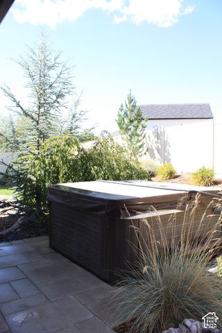1024 E 5000 S, South Ogden, UT 84403