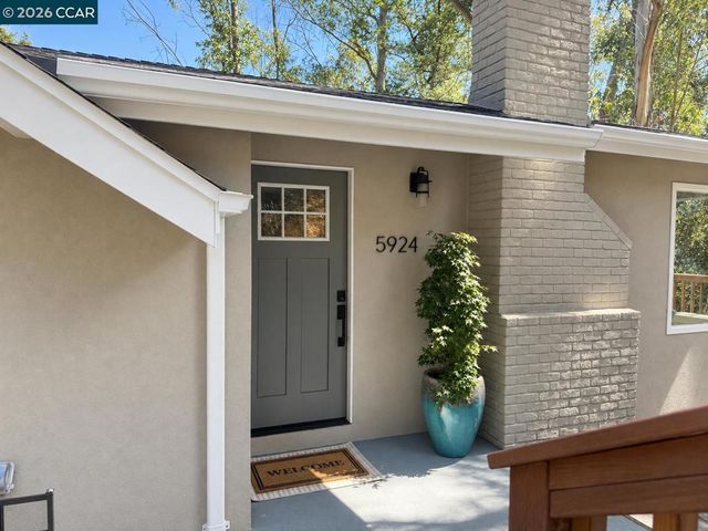 5924 Balboa Dr, Oakland, CA 94611