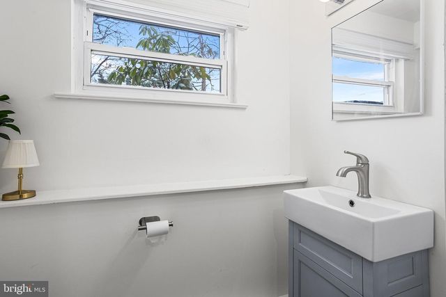 400 HARRISON AVE, West Berlin, NJ 08091