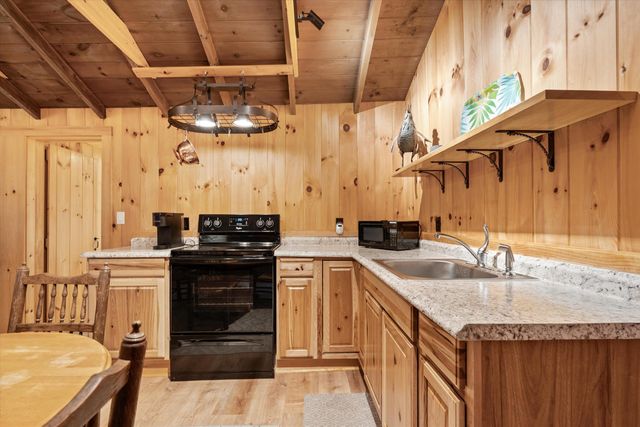 43-45 Elm Street, Bristol, NH 03222