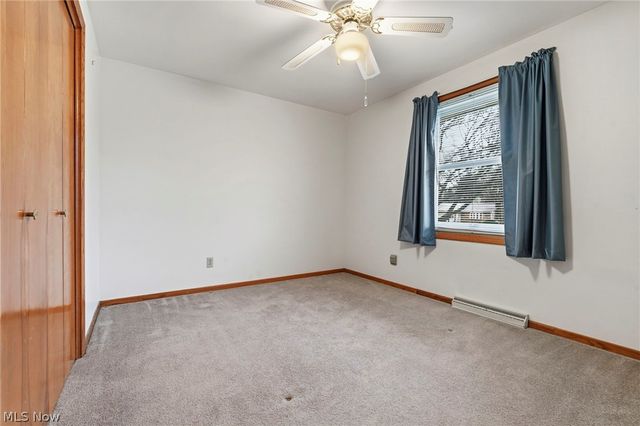 2425 Orchid Street NW, North Canton, OH 44720