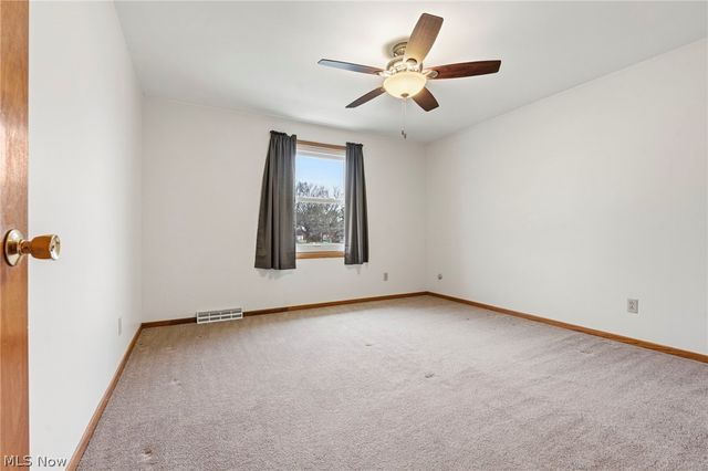 2425 Orchid Street NW, North Canton, OH 44720