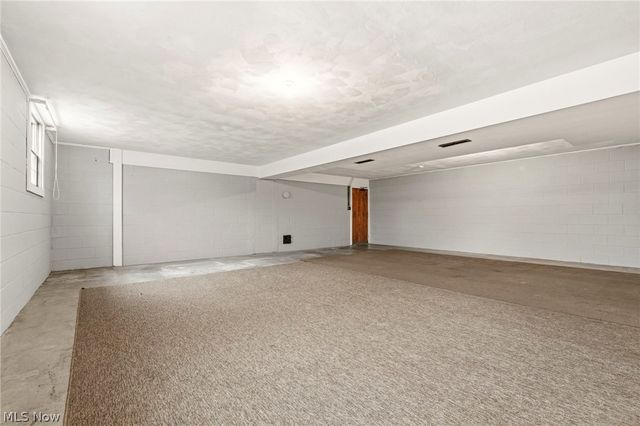 2425 Orchid Street NW, North Canton, OH 44720