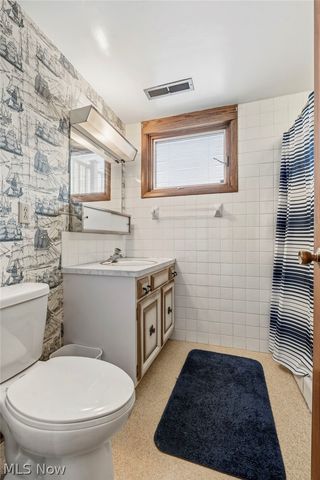 2425 Orchid Street NW, North Canton, OH 44720