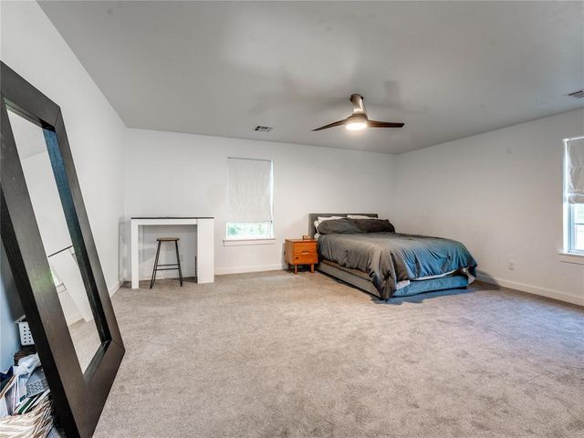 915 N Douglas Boulevard, Guthrie, OK 73044