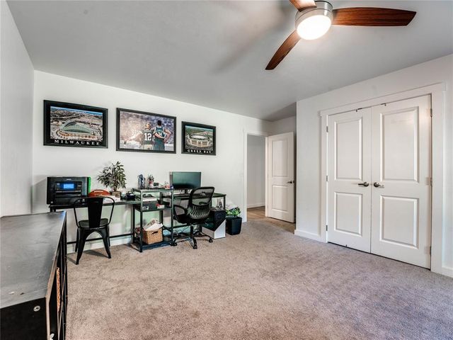 915 N Douglas Boulevard, Guthrie, OK 73044