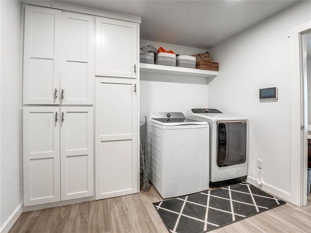 915 N Douglas Boulevard, Guthrie, OK 73044