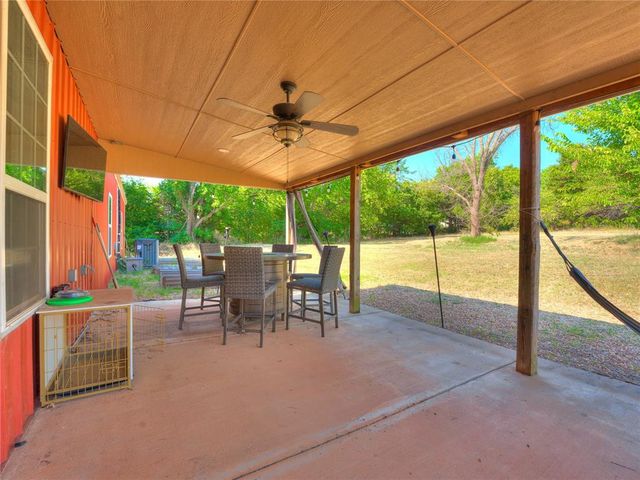 915 N Douglas Boulevard, Guthrie, OK 73044