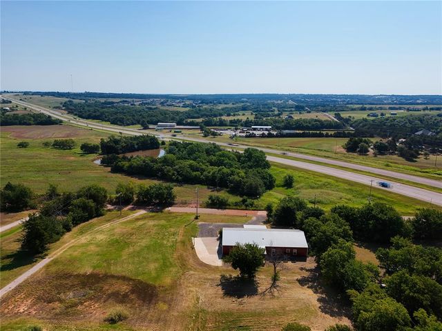 915 N Douglas Boulevard, Guthrie, OK 73044