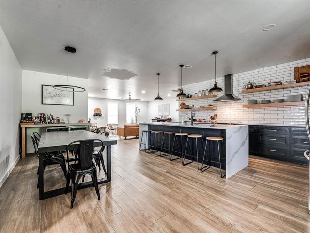 915 N Douglas Boulevard, Guthrie, OK 73044