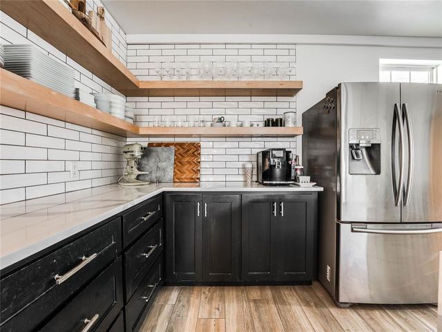 915 N Douglas Boulevard, Guthrie, OK 73044