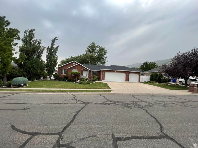 356 W SUNSET CIR, Centerville, UT 84014