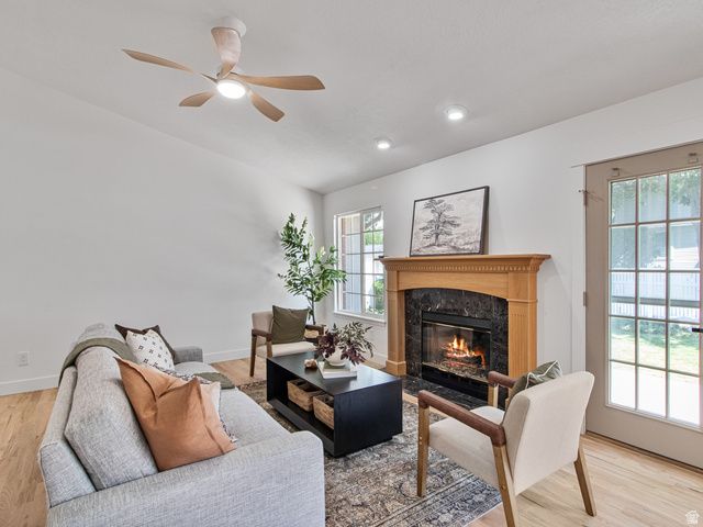 356 W SUNSET CIR, Centerville, UT 84014