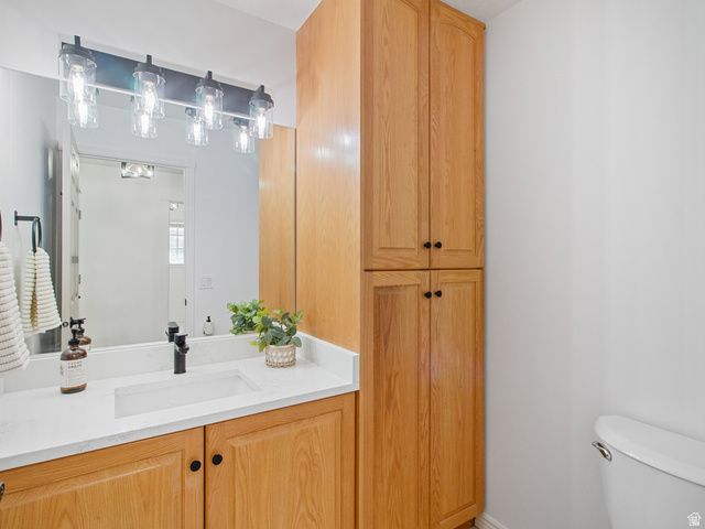 356 W SUNSET CIR, Centerville, UT 84014