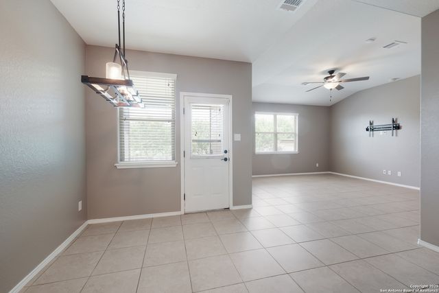 213 Stoeger Dr, New Braunfels, TX 78130